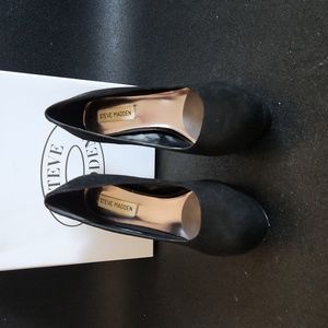 Steve Madden Caryssa Black Suede heels